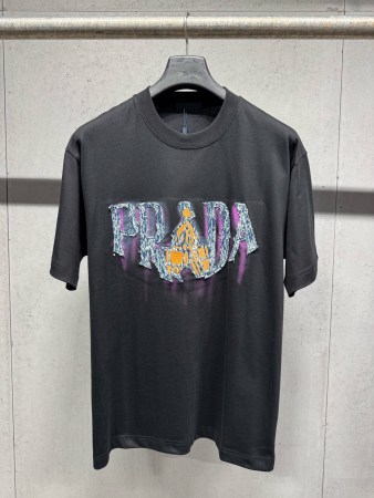 高品質♪♪♪ 2026 プラダ 新作 半袖Tシャツ 偽物