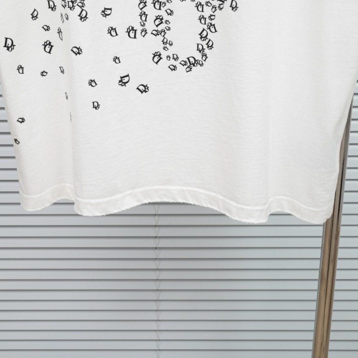 完売前に！2026 ディオール 新作 半袖Tシャツ コピー