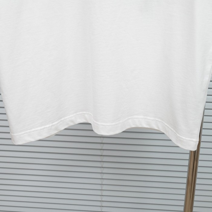 超希少！2026 ディオール 新作 半袖Tシャツ 偽物