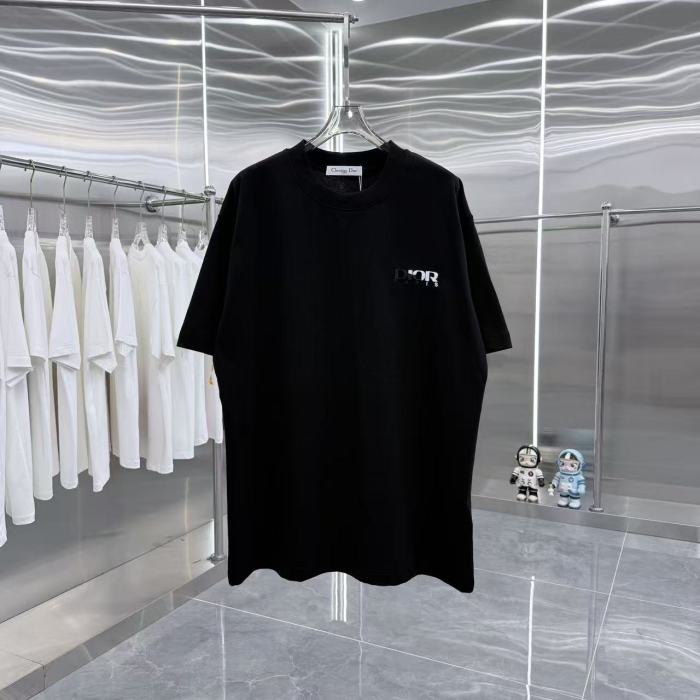 使い勝手良 2026 ディオール 新作 半袖Tシャツ 偽物