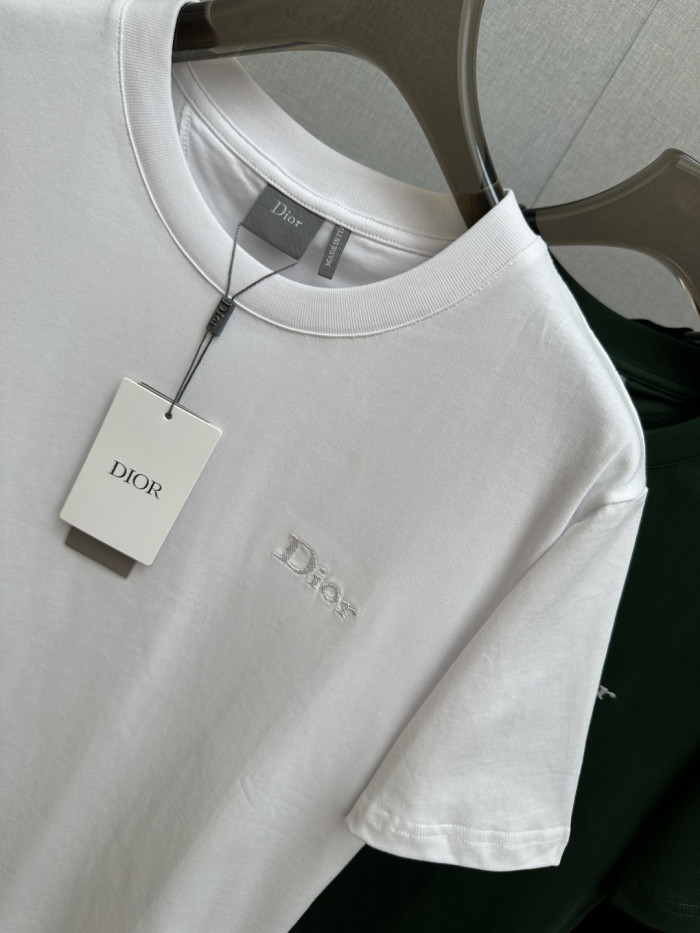 世界中で大人気♪ 2026 ディオール 新作 半袖Tシャツ 偽物