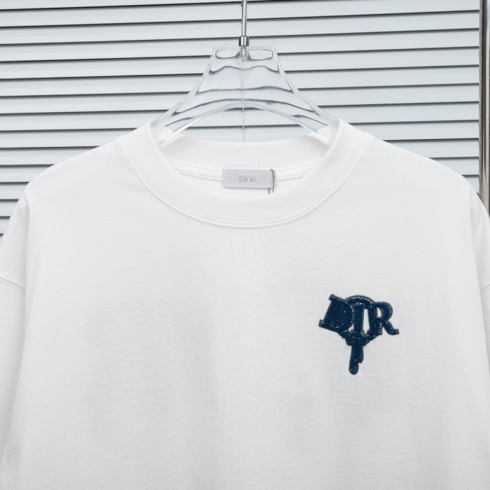 超希少！2026 ディオール 新作 半袖Tシャツ 偽物