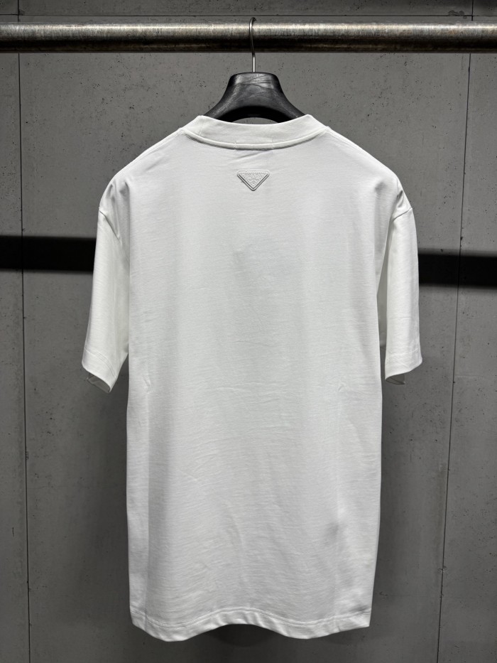 《人気★》2026 プラダ 新作 半袖Tシャツ コピー
