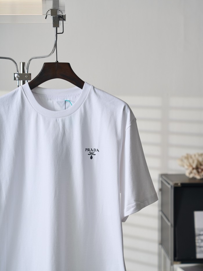 【大特価】2026 プラダ 新作 半袖Tシャツ コピー
