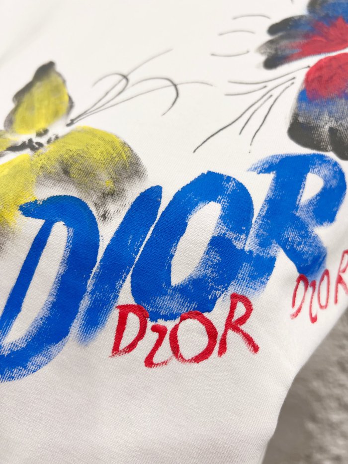 完売必至 2026 ディオール 新作 半袖Tシャツ 偽物
