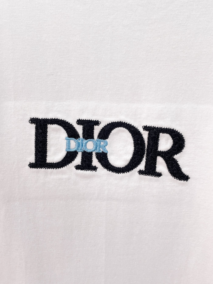 日本未入荷 2026 ディオール 新作 半袖Tシャツ 偽物