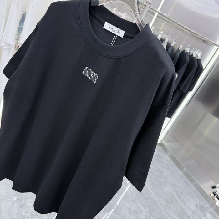目を惹くカラー 2026 ディオール 新作 半袖Tシャツ スーパーコピー