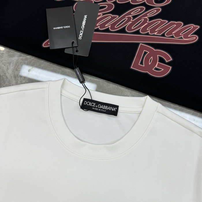 定番人気！ 2026 ドルチェ&ガッバーナ 新作 半袖Tシャツ 偽物