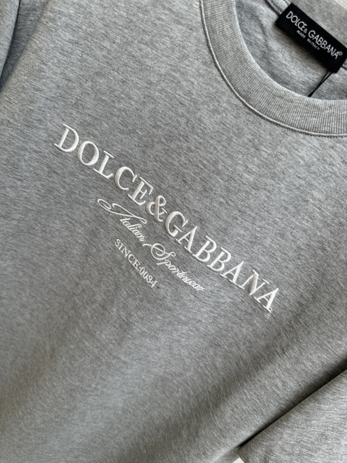 超希少！ 2026 ドルチェ&ガッバーナ 新作 半袖Tシャツ 偽物