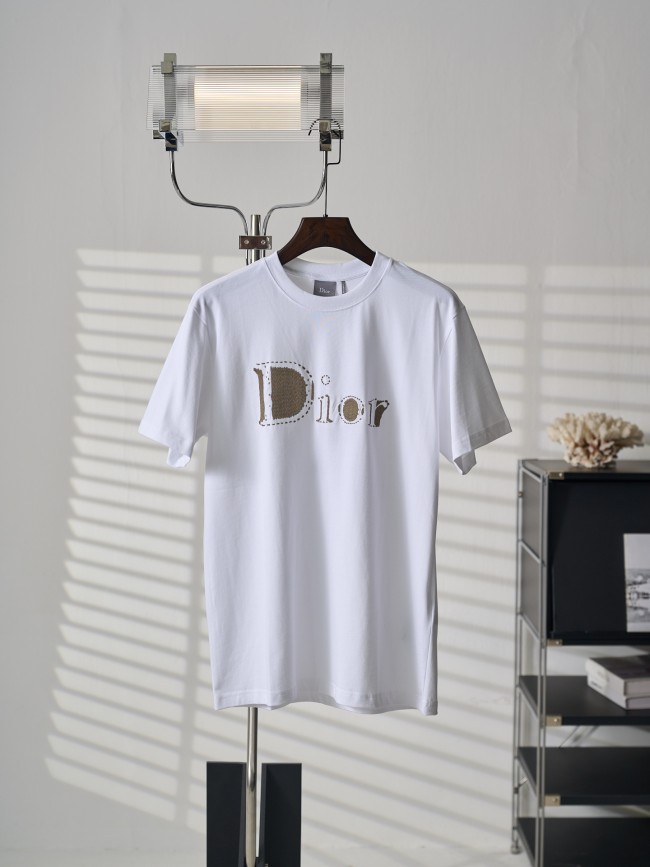 注目アイテム♡ 2026 ディオール 新作 半袖Tシャツ 偽物