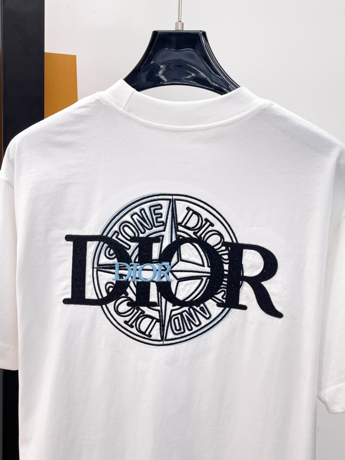 日本未入荷 2026 ディオール 新作 半袖Tシャツ 偽物