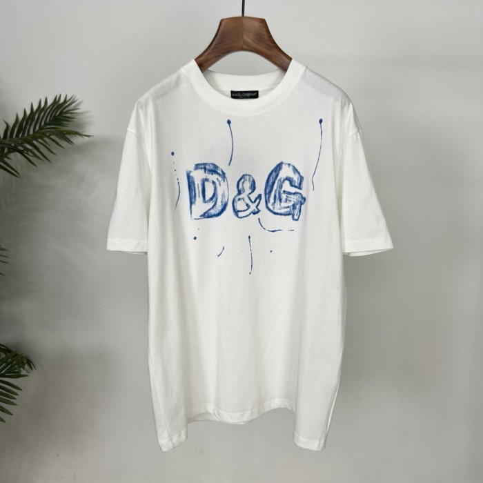 人気爆発☆ 2026 ドルチェ&ガッバーナ 新作 半袖Tシャツ 偽物