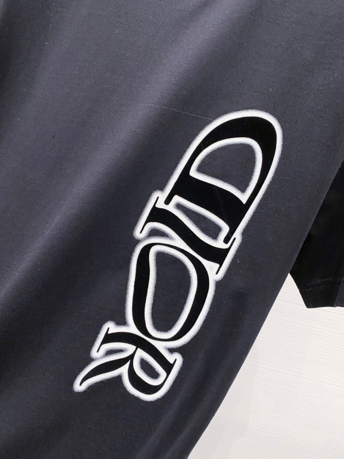 完売必至 2026 ディオール 新作 半袖Tシャツ 偽物
