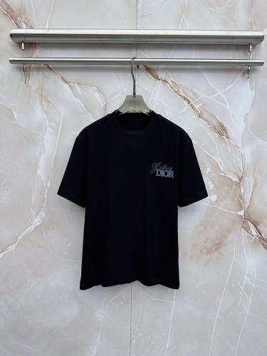 定番人気！2026 ディオール 新作 半袖Tシャツ コピー