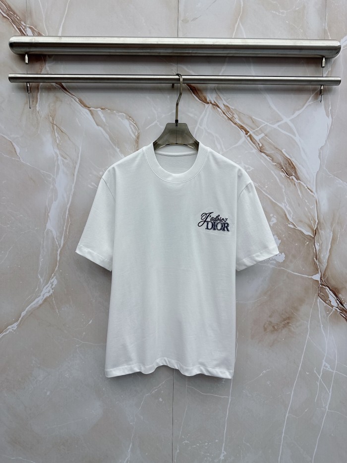 肌触り最高な 2026 ディオール 新作 半袖Tシャツ 偽物