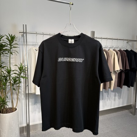注目度抜群！2026 バーバリー 新作 半袖Tシャツ 偽物