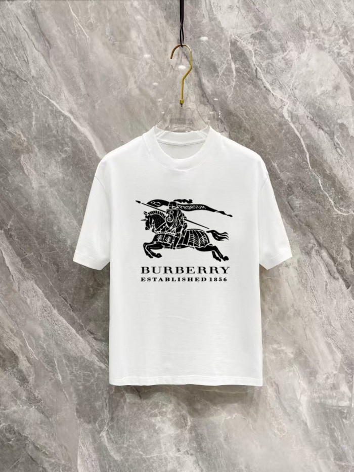 注目アイテム☆ 2026 バーバリー 新作 半袖Tシャツ スーパーコピー 2色
