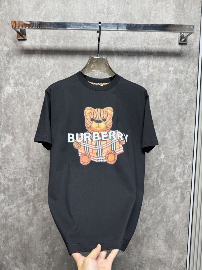 完売必至 2026 バーバリー 新作 半袖Tシャツ コピー
