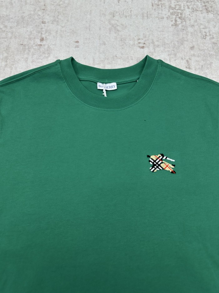 注目アイテム♡ 2026 バーバリー 新作 半袖Tシャツ 偽物