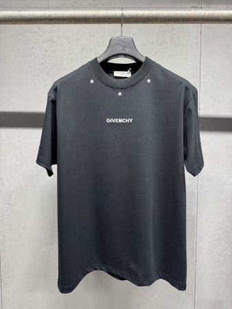 注目度抜群！ 2026 ジバンシー 新作 半袖Tシャツ 偽物