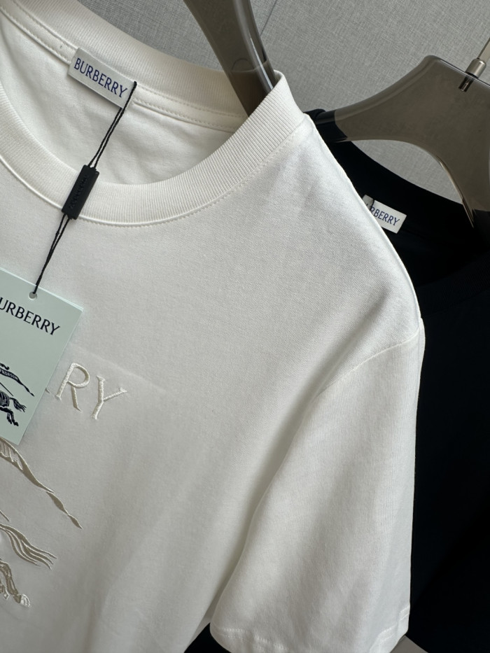 おすすめ 2026 バーバリー 新作 半袖Tシャツ 偽物