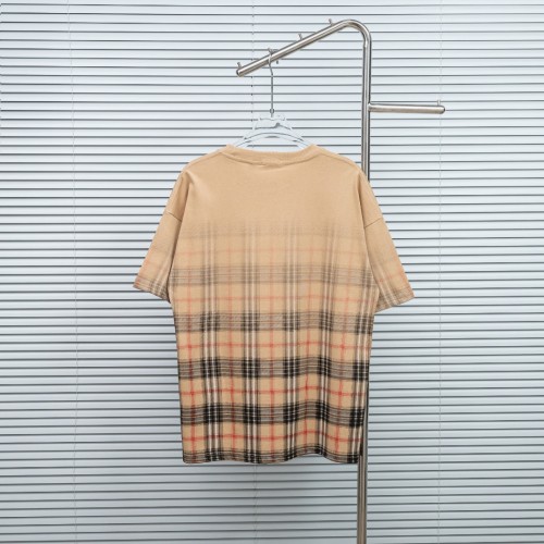 注目度抜群！2026 バーバリー 新作 半袖Tシャツ スーパーコピー