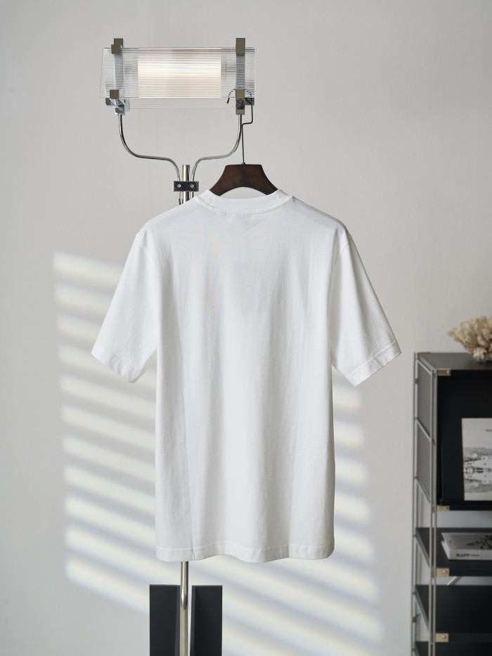 【限定カラー】2026 バーバリー 新作 半袖Tシャツ コピー