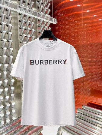 人気爆発☆ 2026 バーバリー 新作 半袖Tシャツ スーパーコピー