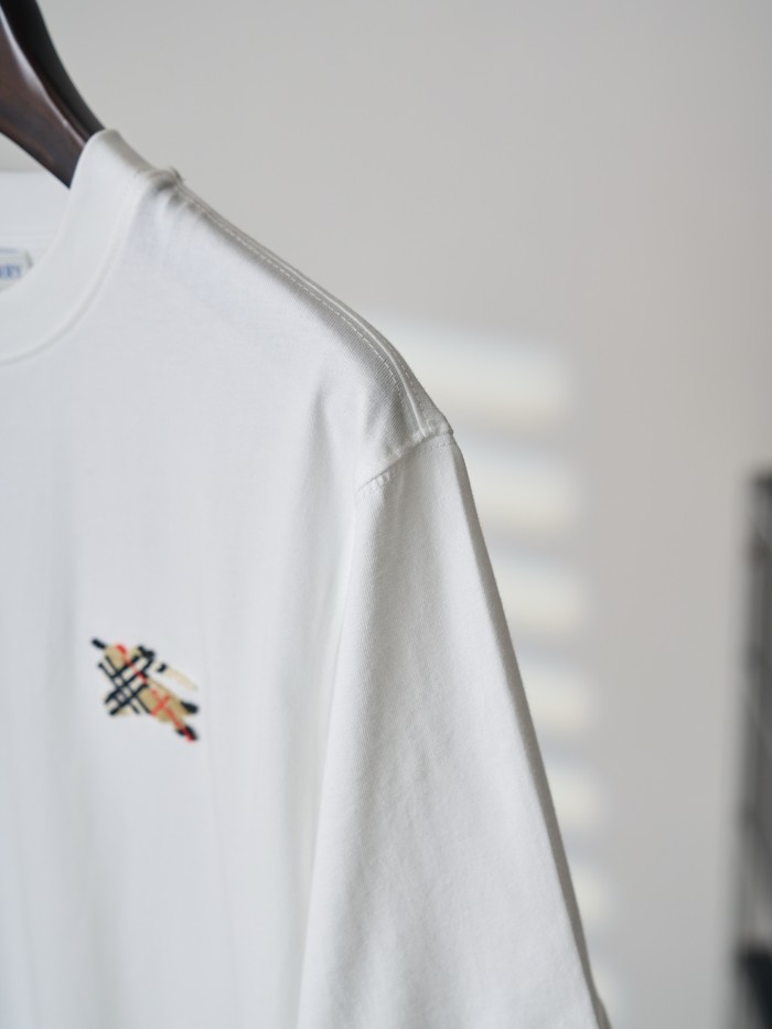 【限定カラー】2026 バーバリー 新作 半袖Tシャツ コピー