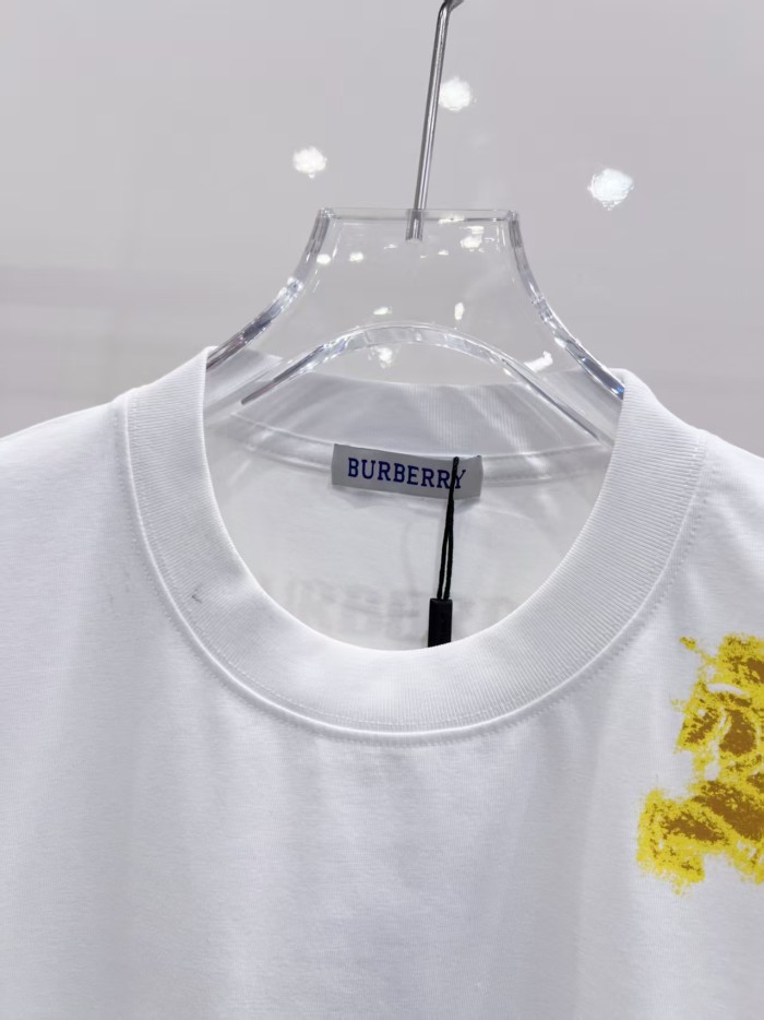 人気急上昇 2026 バーバリー 新作 半袖Tシャツ スーパーコピー