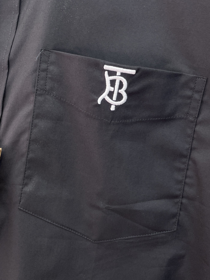 超希少！2026 バーバリー 新作 半袖Tシャツ スーパーコピー