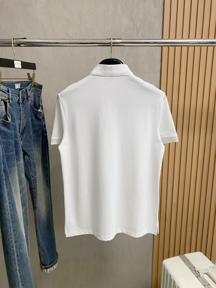 注目アイテム♡ 2026 バーバリー 新作 半袖Tシャツ 偽物