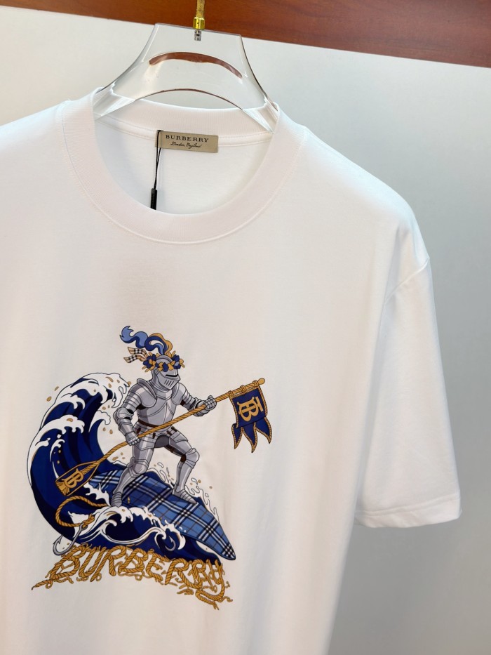 定番人気！2026 バーバリー 新作 半袖Tシャツ スーパーコピー
