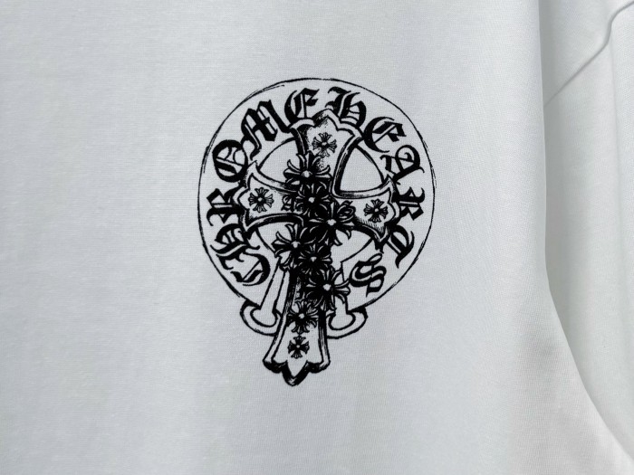 絶対欲しい！2026 クロムハーツ 新作 半袖Tシャツ 偽物