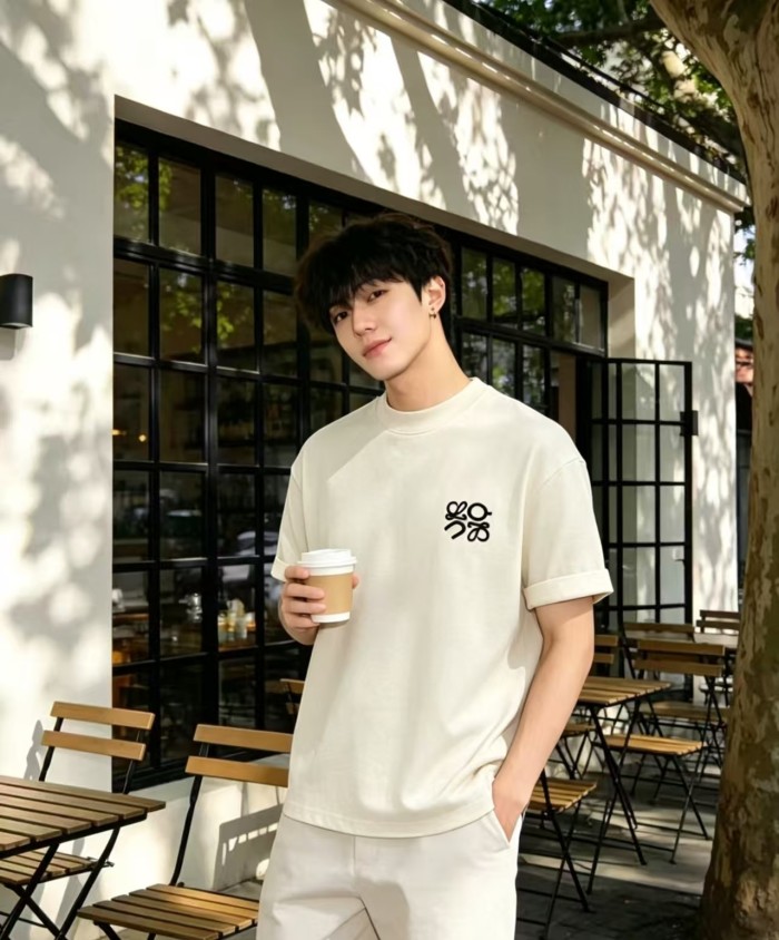 激安価格！2026 ロエベ 新作 半袖Tシャツ コピー