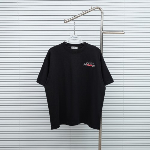 完売必至  2026 バレンシアガ 新作 半袖Tシャツ スーパーコピー
