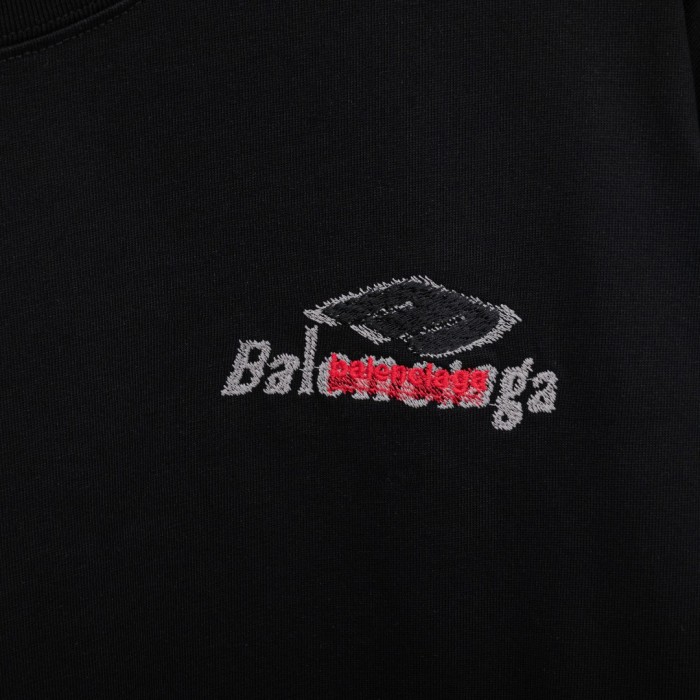 完売必至  2026 バレンシアガ 新作 半袖Tシャツ スーパーコピー