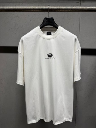 高品質♪♪♪ 2026 バレンシアガ 新作 半袖Tシャツ コピー