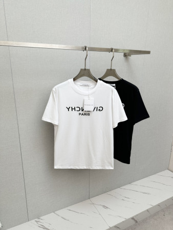 【即発】★ 2026 ジバンシー 新作 半袖Tシャツ 偽物