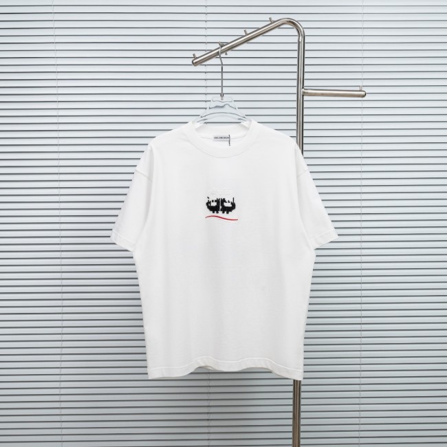 絶対欲しい！ 2026 バレンシアガ 新作 半袖Tシャツ コピー
