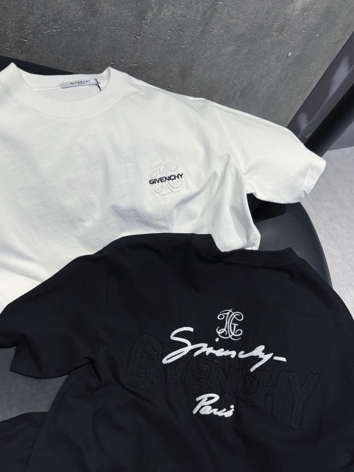 送料込 2026 ジバンシー 新作 半袖Tシャツ コピー  2色