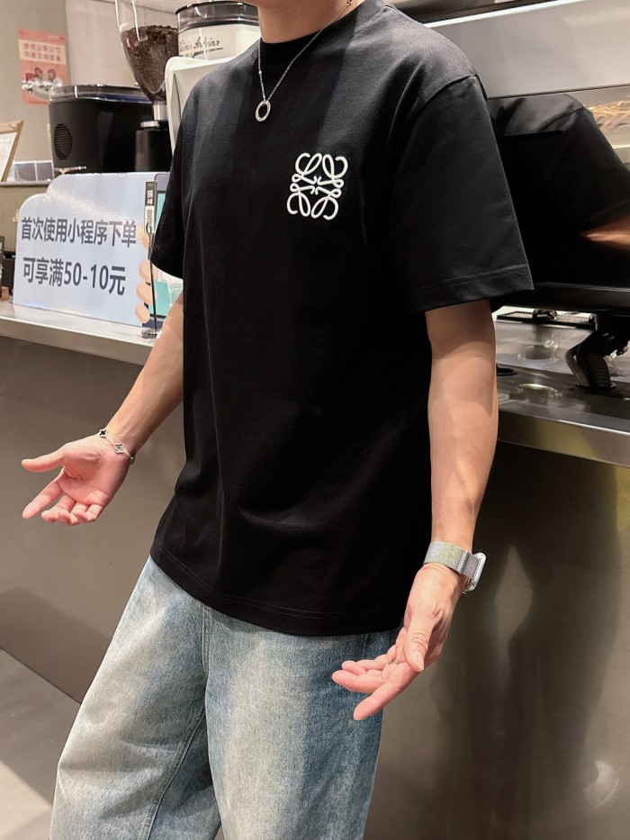 完売前に！2026 ロエベ 新作 半袖Tシャツ コピー