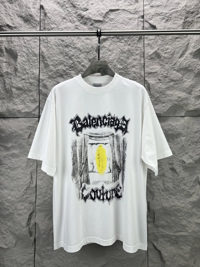 世界中で大人気♪  2026 バレンシアガ 新作 半袖Tシャツ コピー