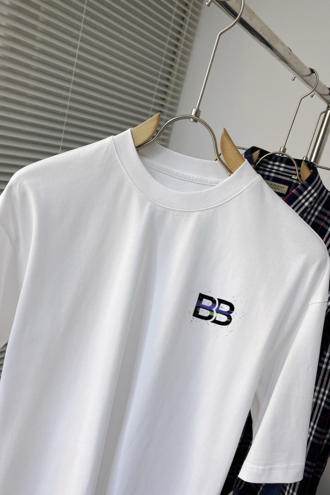 日本未入荷  2026 バレンシアガ 新作 半袖Tシャツ コピー