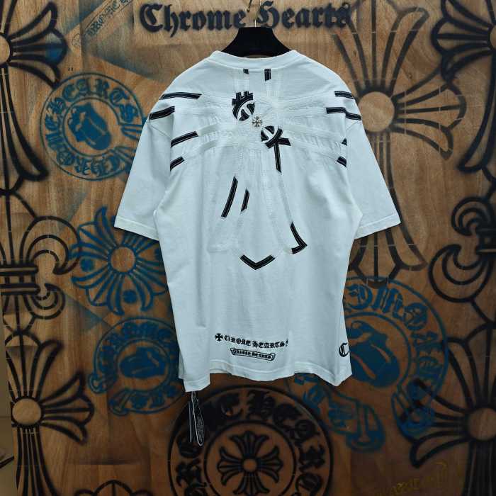 一目惚れ♪ 2026 クロムハーツ 新作 半袖Tシャツ スーパーコピー