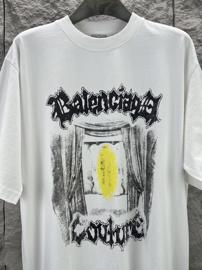 世界中で大人気♪  2026 バレンシアガ 新作 半袖Tシャツ コピー