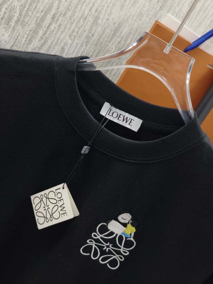 超希少！2026 ロエベ 新作 半袖Tシャツ コピー
