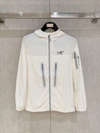使い勝手良 2026 アークテリクス 新作 日焼け止め服 コピー