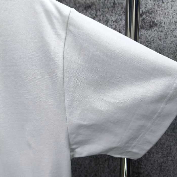 おすすめ 2026 ロエベ 新作 半袖Tシャツ スーパーコピー