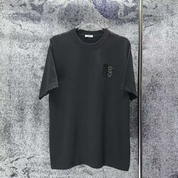 入手困難！2026 ロエベ 新作 半袖Tシャツ 偽物